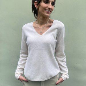 Sutton Studio Cashmere Long-Sleeve Sweater in white